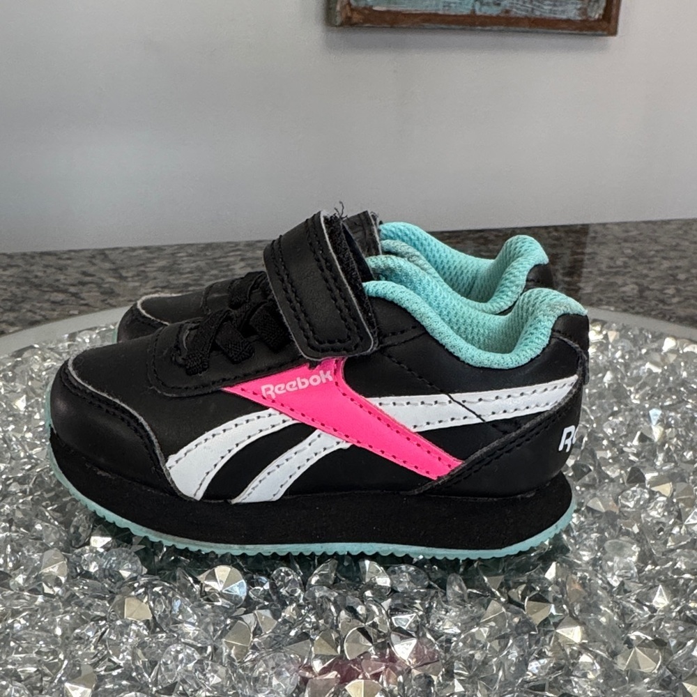 Reebok girls Black, Pink, and Teal Sneakers EUC 5 Toddler